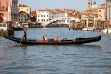 Венеция. Прогулка по ненастоящему каналу