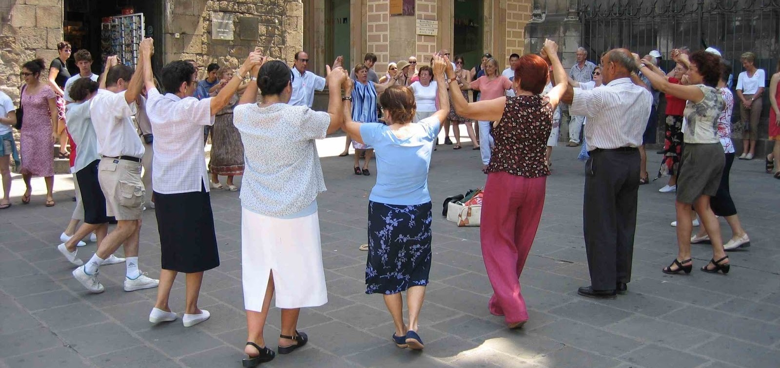 Испания, Каталония, традиционный танец Сардана