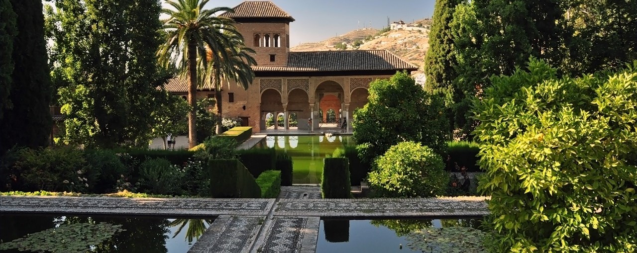 Испания, Альгамбра, фантаны с чистой водой