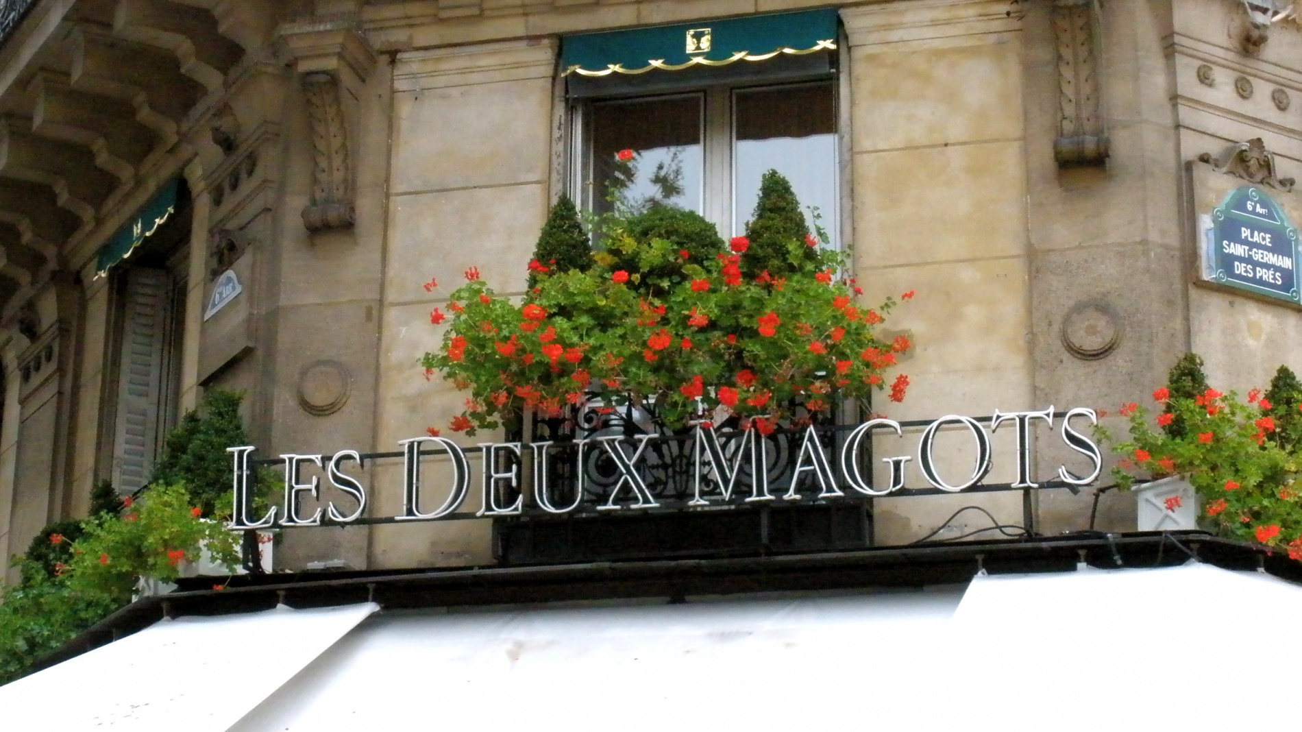 Кафе Deux Magot