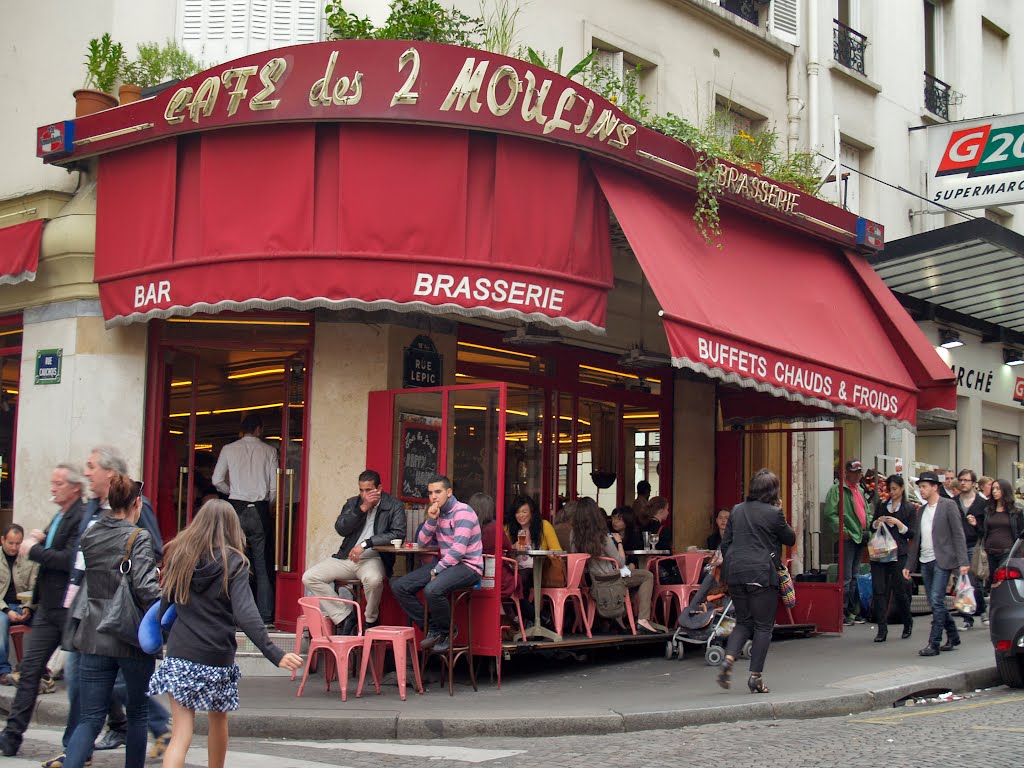 Париж, Кафе «Две мельницы»